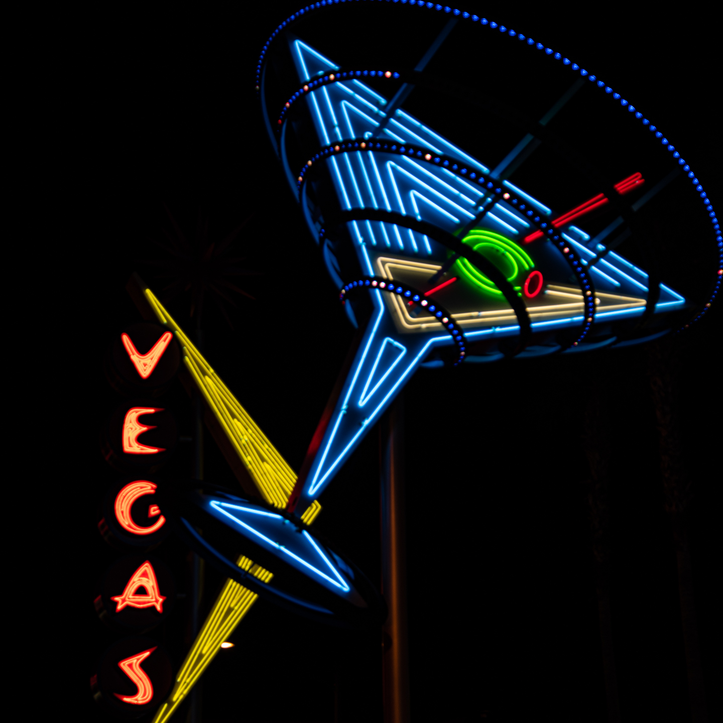 vegas-neon-classic-signs-beyond-the-boneyard_file_2.jpg